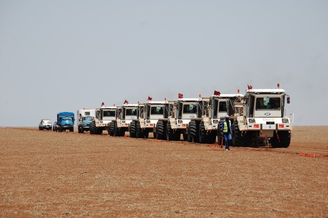 العوامل الجيولوجية التي تشير إلى احتمالية وجود النفط