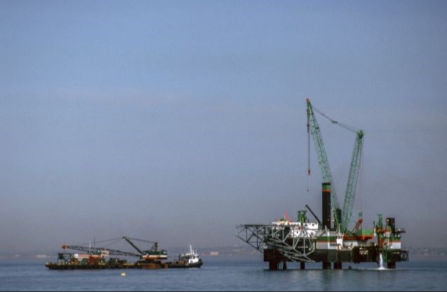 انخفاض في سعر النفط بعد أن بدد ترامب التفاؤل بما يخص محادثات التجارة مع الصين