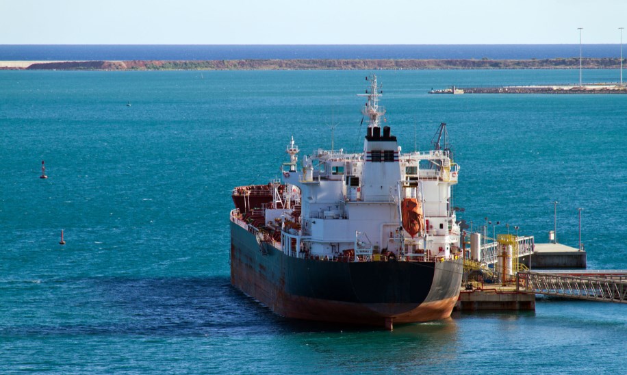 شركة JXTG اليابانية للنفط تتلقى بلاغاً من أرامكو عن تغير محتمل في شحناتها