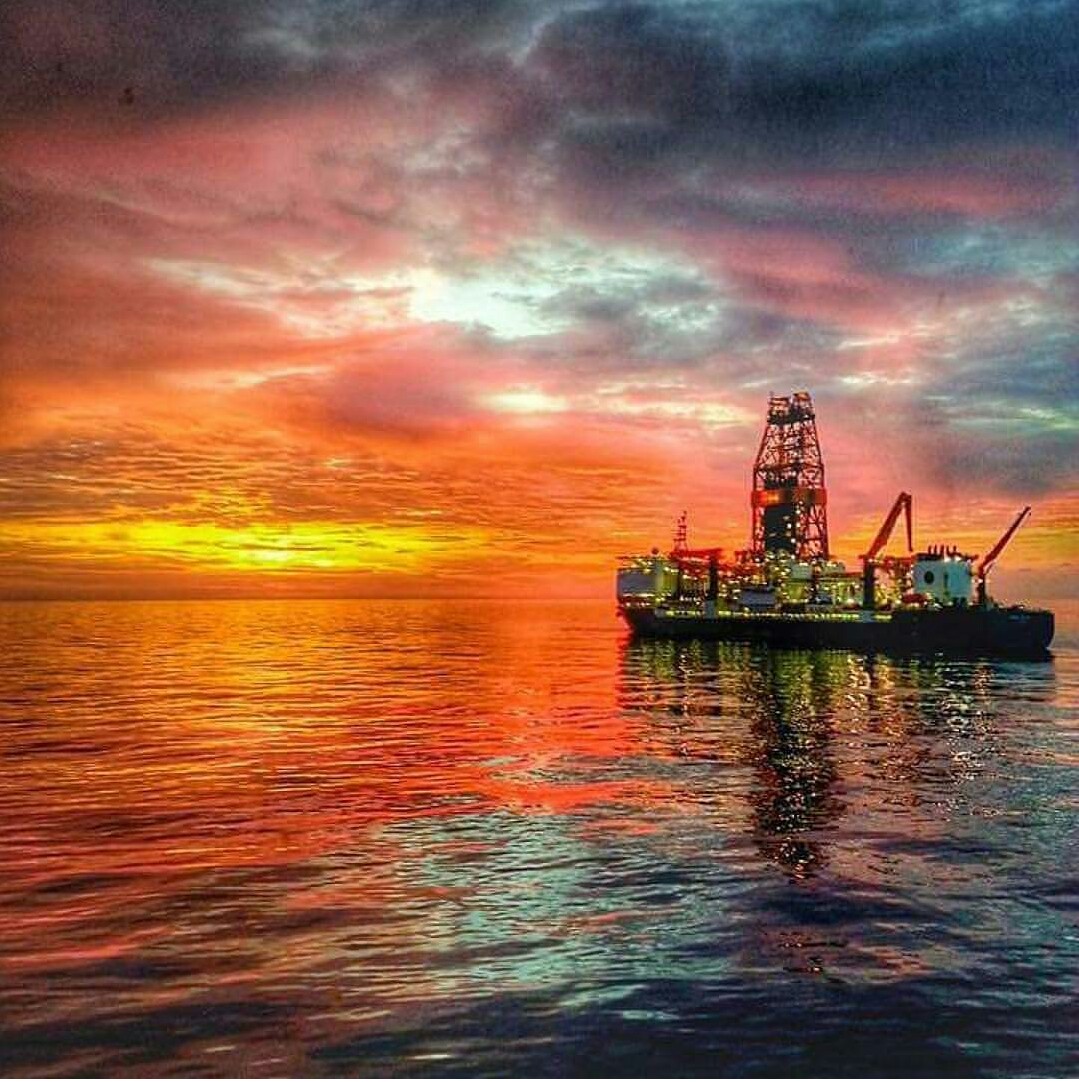 بلومبيرغ : السعودية ستصدر أكبر كمية نفط يومية إلى أمريكا