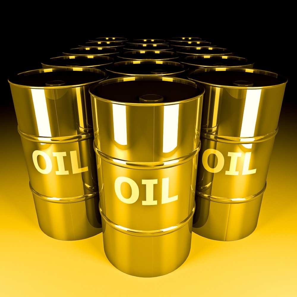 المخزونات النفطية في العالم زادت بأكثر من 200 مليون برميل مقارنة بالعام الماضي