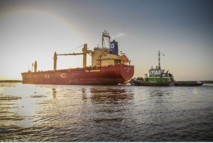 الكويت تنوي زيادة صادراتها من النفط للصين بحلول عام 2020