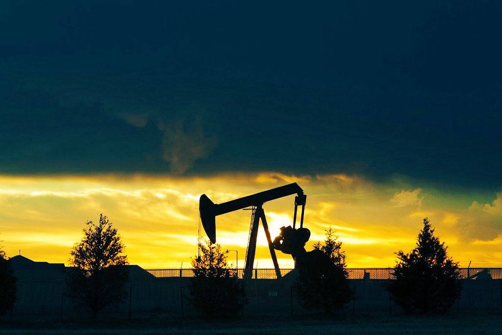 الحكومة الأمريكية تدرس الحصول على حصص في شركات الطاقة