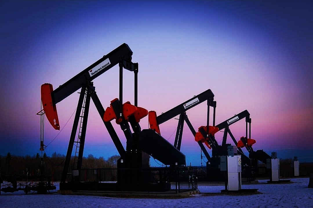 غوغل تتعهد بعدم بناء أدوات ذكاء اصطناعي لاستخراج النفط والغاز