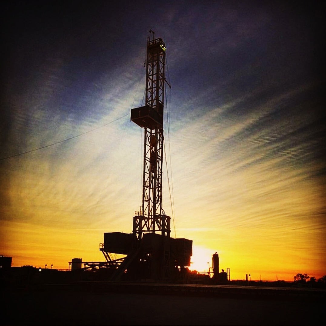 انخفاض عدد منصات الحفر في أمريكا بشكل كبير