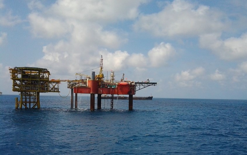 ارتفاع مخزون الخام في الولايات المتحدة بأكثر من المتوقع