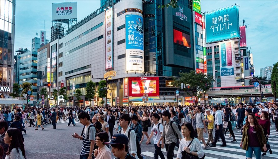 اليابان تبدأ بالاستغناء عن نفط الشرق الأوسط وتتجه للاستثمار في الغاز الطبيعي المسال