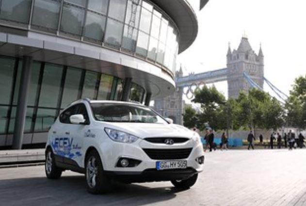 وقود صديق للبيئة يهدد عرش السيارات الكهربائية