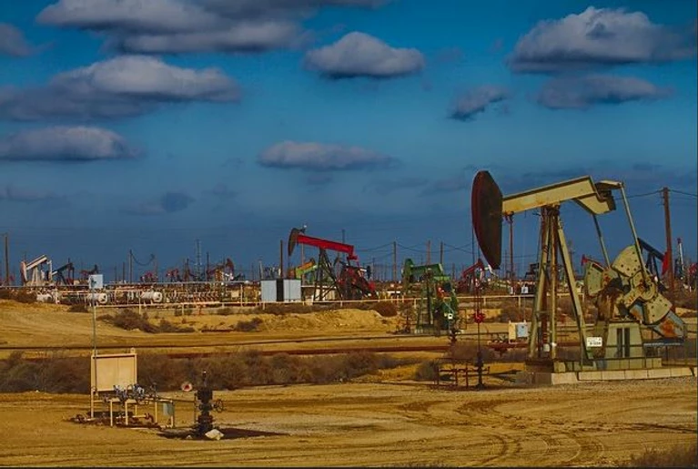 ماذا نقصد بمصطلح تحميض الآبار النفطية