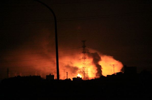 انفجار ضخم في مصفاة النفط الأكبر على الساحل الغربي الأمريكي .. شاهد الفيديو